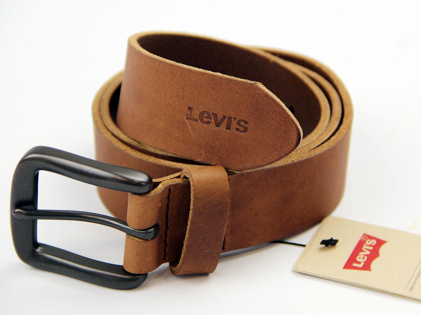 LEVI&#39;S® Retro Indie Rubber Effect Leather Belt in Medium Brown