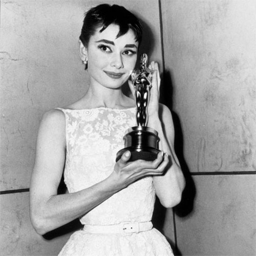 Cover photo  for Vintage Hollywood Fashion: 10 of the Most Stunning Oscars Dresses & Outfits